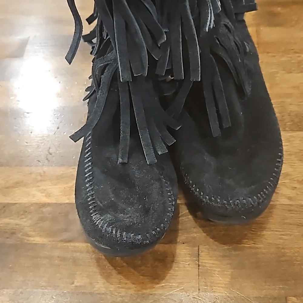 Minnetonka Moccasins - Picture 4 of 6